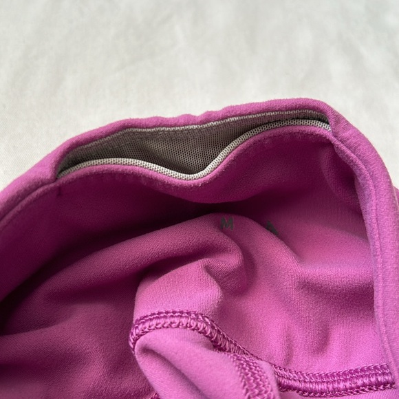 Athleta brand yoga or stretch Shorts. Purple size M - Picture 5 of 5